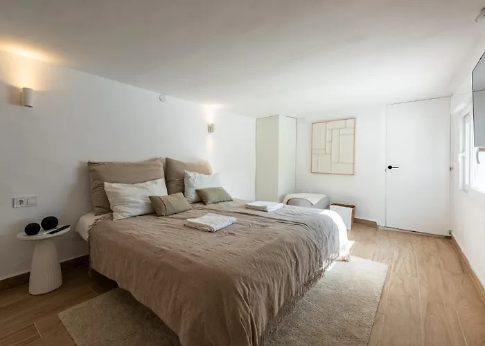 Cozy With Pool In Nueva Andalucia *